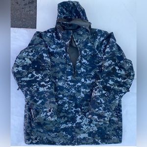 US NAVY GORETEX Cold Weather Parka Jacket Digital Camouflage/sz Medium Short